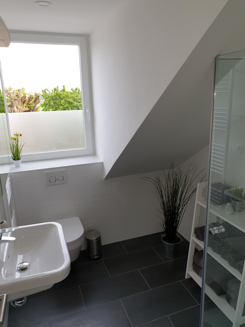 Badezimmer mit Dusche