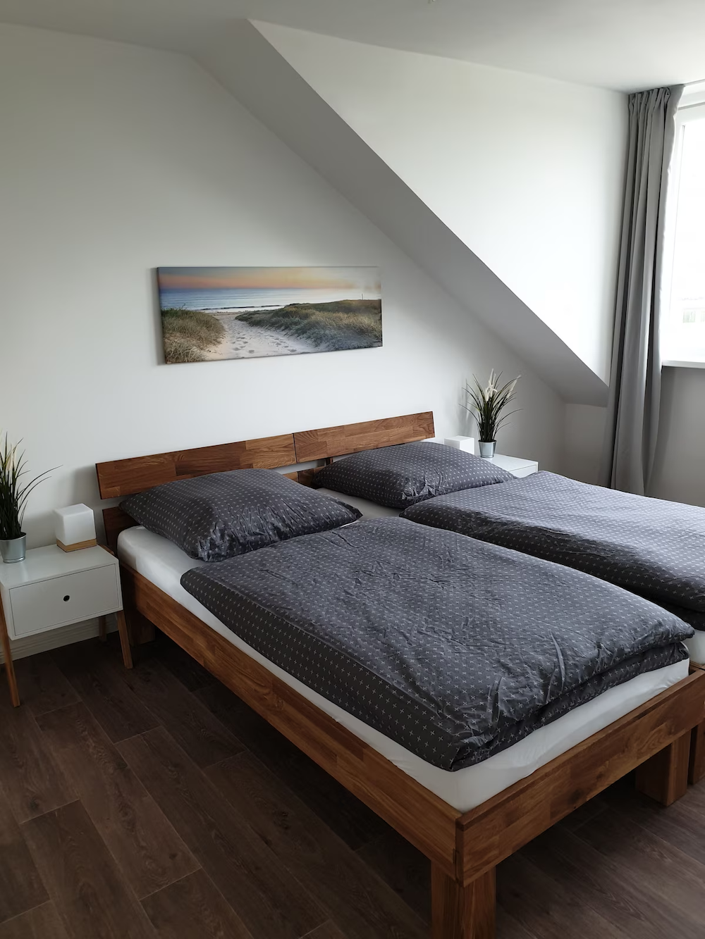 Schlafzimmer 2 mit Doppelbett oder ausziehbar zu zwei Einzelbetten